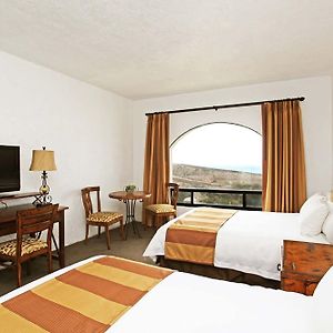 Studio Two Double Beds